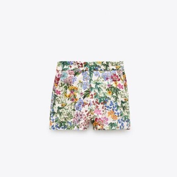 ZARA | Floral Shorts - Picture 2 of 4
